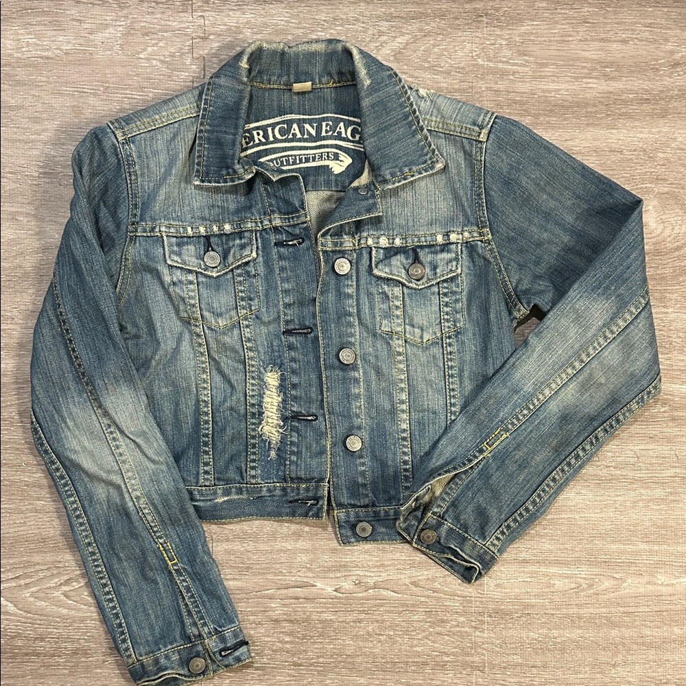 American Eagle Denim Jean Jacket – Size Small 👖💙